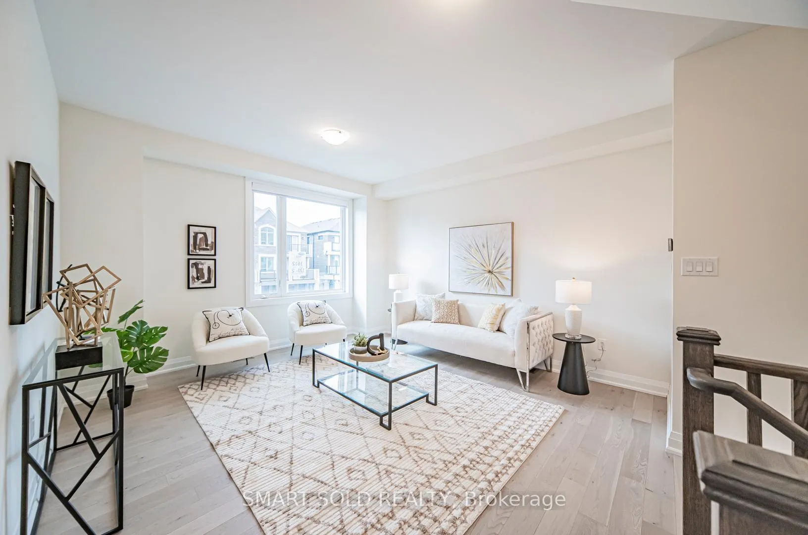 Photo 10 of 34 Thomas Frisby Jr Crescent, Markham, Victoria Square — HOMEH
