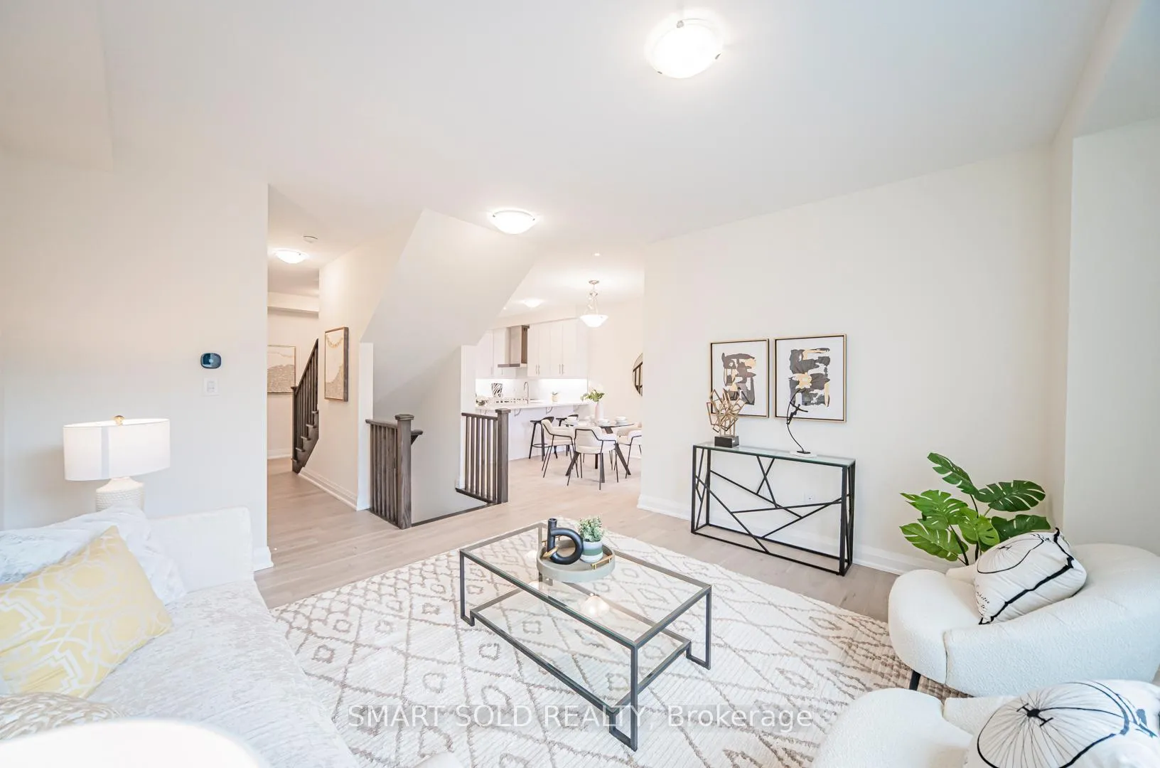 Photo 13 of 34 Thomas Frisby Jr Crescent, Markham, Victoria Square — HOMEH