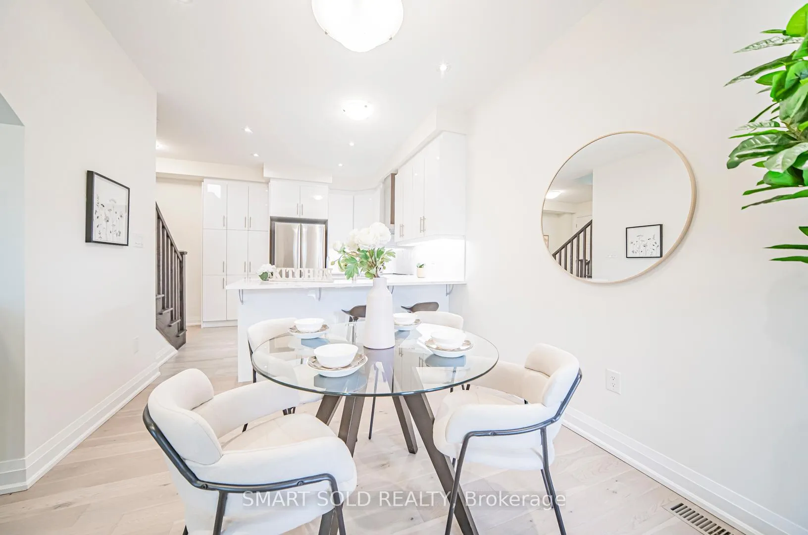 Photo 18 of 34 Thomas Frisby Jr Crescent, Markham, Victoria Square — HOMEH