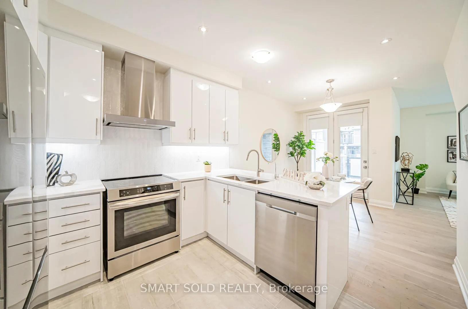 Photo 21 of 34 Thomas Frisby Jr Crescent, Markham, Victoria Square — HOMEH