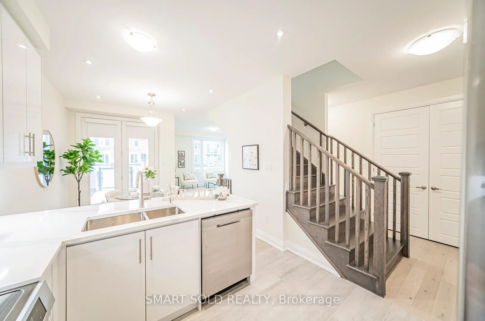 Photo 22 of 34 Thomas Frisby Jr Crescent, Markham, Victoria Square — HOMEH