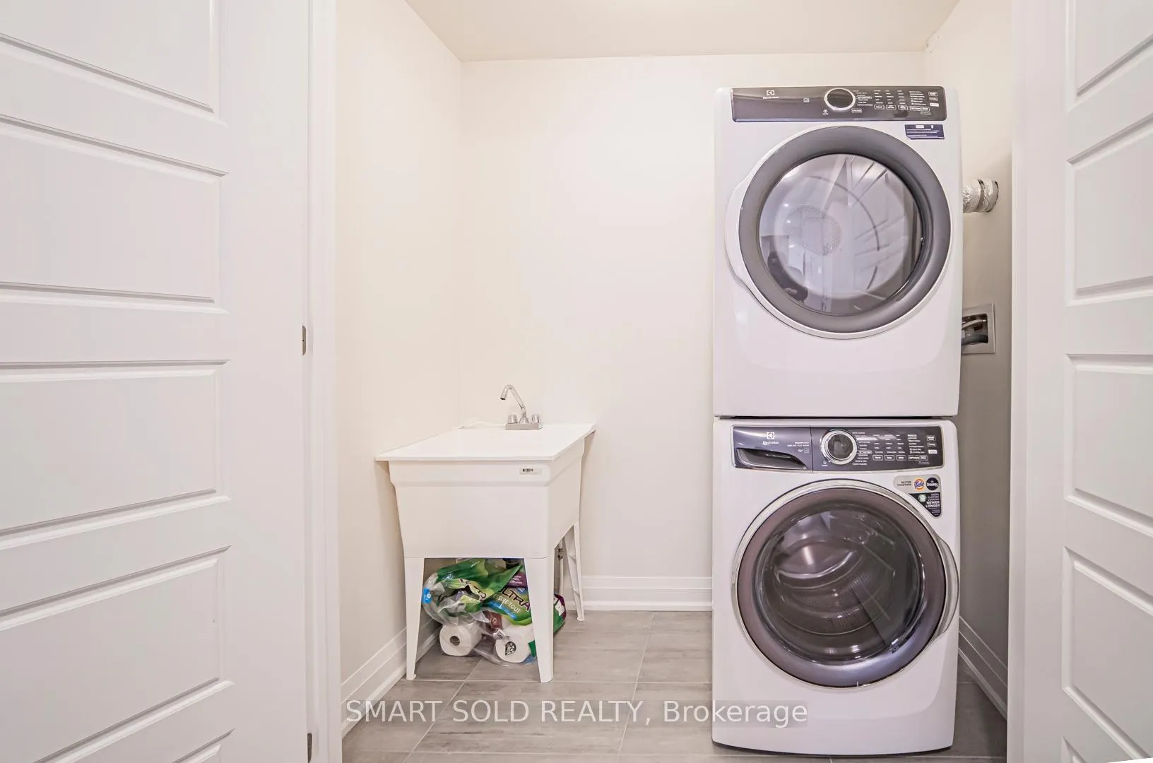 Photo 24 of 34 Thomas Frisby Jr Crescent, Markham, Victoria Square — HOMEH