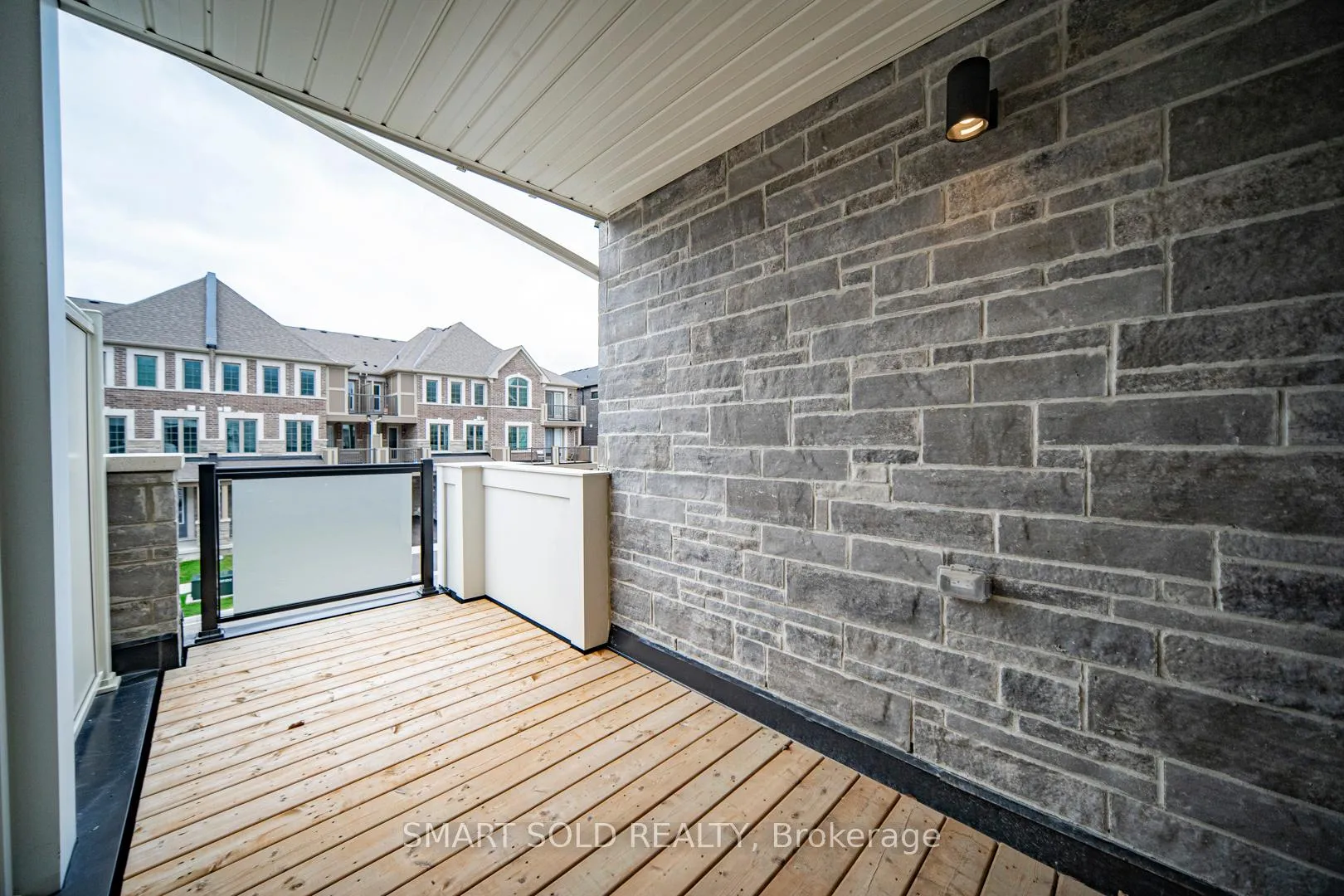 Photo 27 of 34 Thomas Frisby Jr Crescent, Markham, Victoria Square — HOMEH