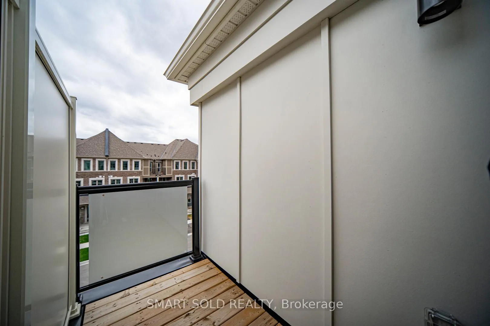 Photo 35 of 34 Thomas Frisby Jr Crescent, Markham, Victoria Square — HOMEH