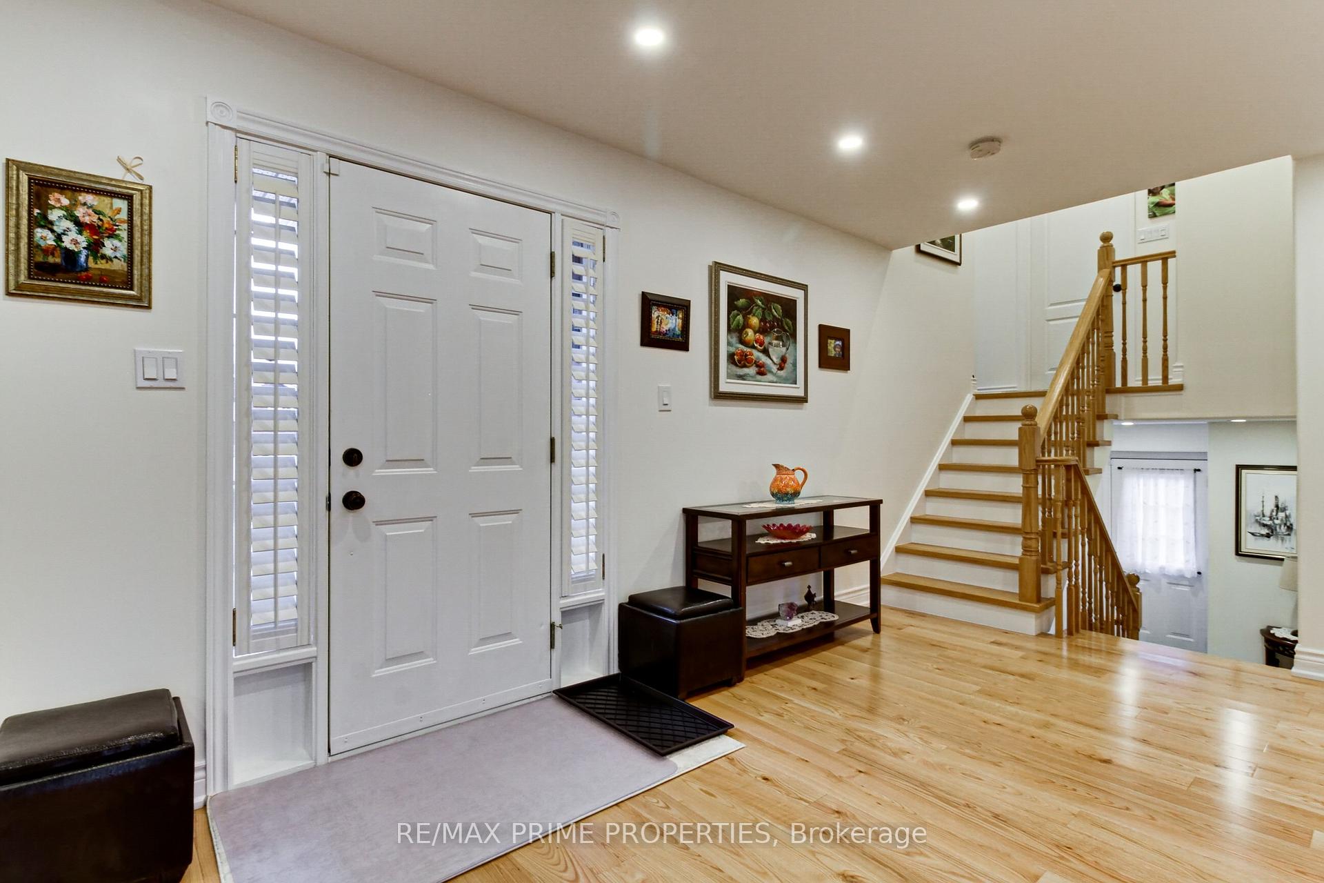 Photo 3 of 11 Kerfoot Crescent, Georgina, Historic Lakeshore Communities — HOMEH