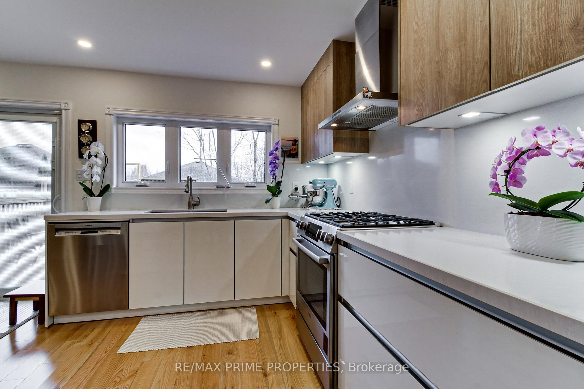Photo 7 of 11 Kerfoot Crescent, Georgina, Historic Lakeshore Communities — HOMEH