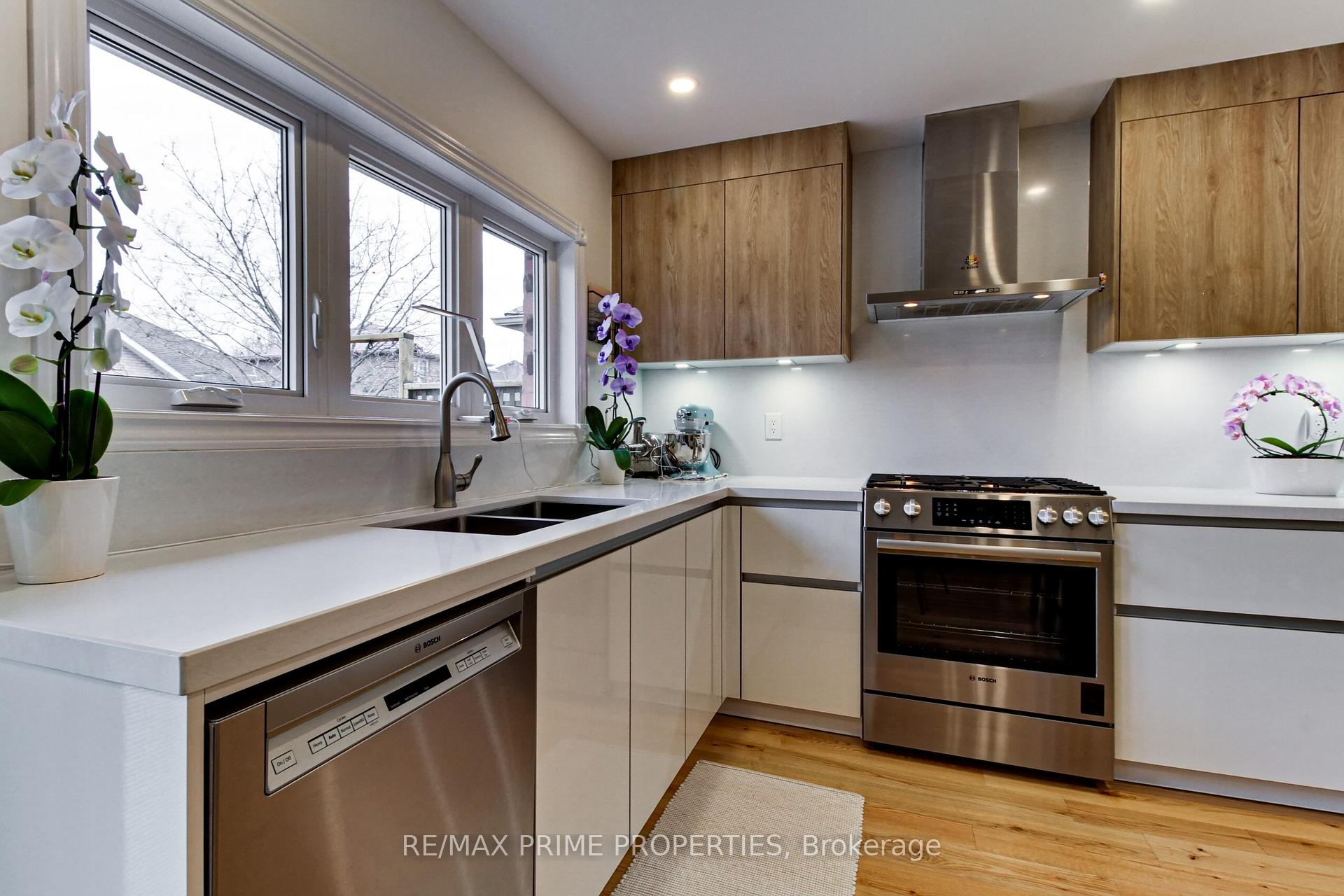 Photo 9 of 11 Kerfoot Crescent, Georgina, Historic Lakeshore Communities — HOMEH