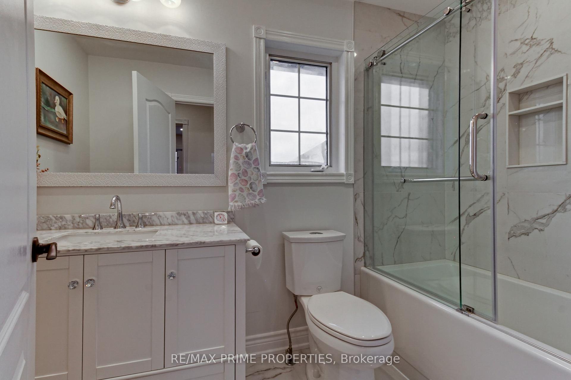 Photo 18 of 11 Kerfoot Crescent, Georgina, Historic Lakeshore Communities — HOMEH