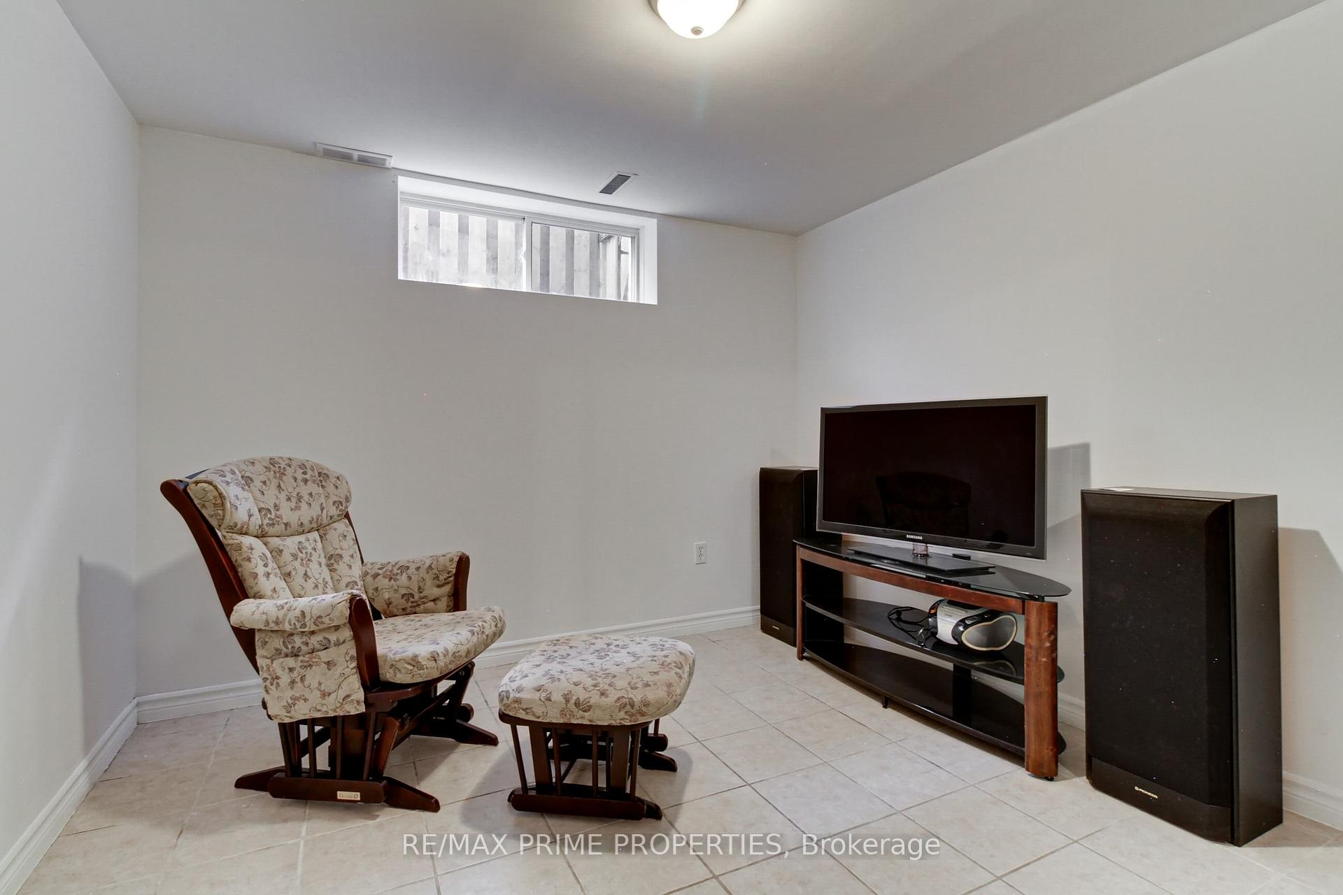 Photo 24 of 11 Kerfoot Crescent, Georgina, Historic Lakeshore Communities — HOMEH
