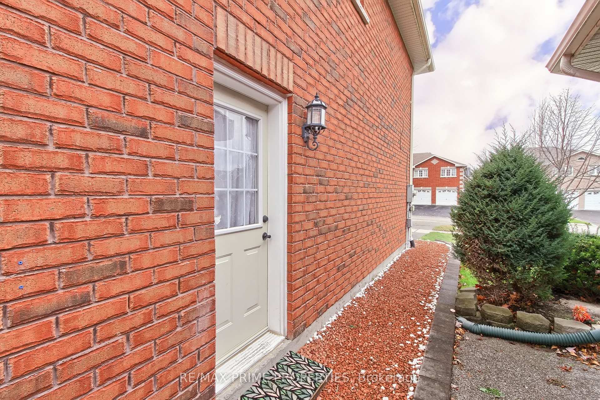 Photo 30 of 11 Kerfoot Crescent, Georgina, Historic Lakeshore Communities — HOMEH