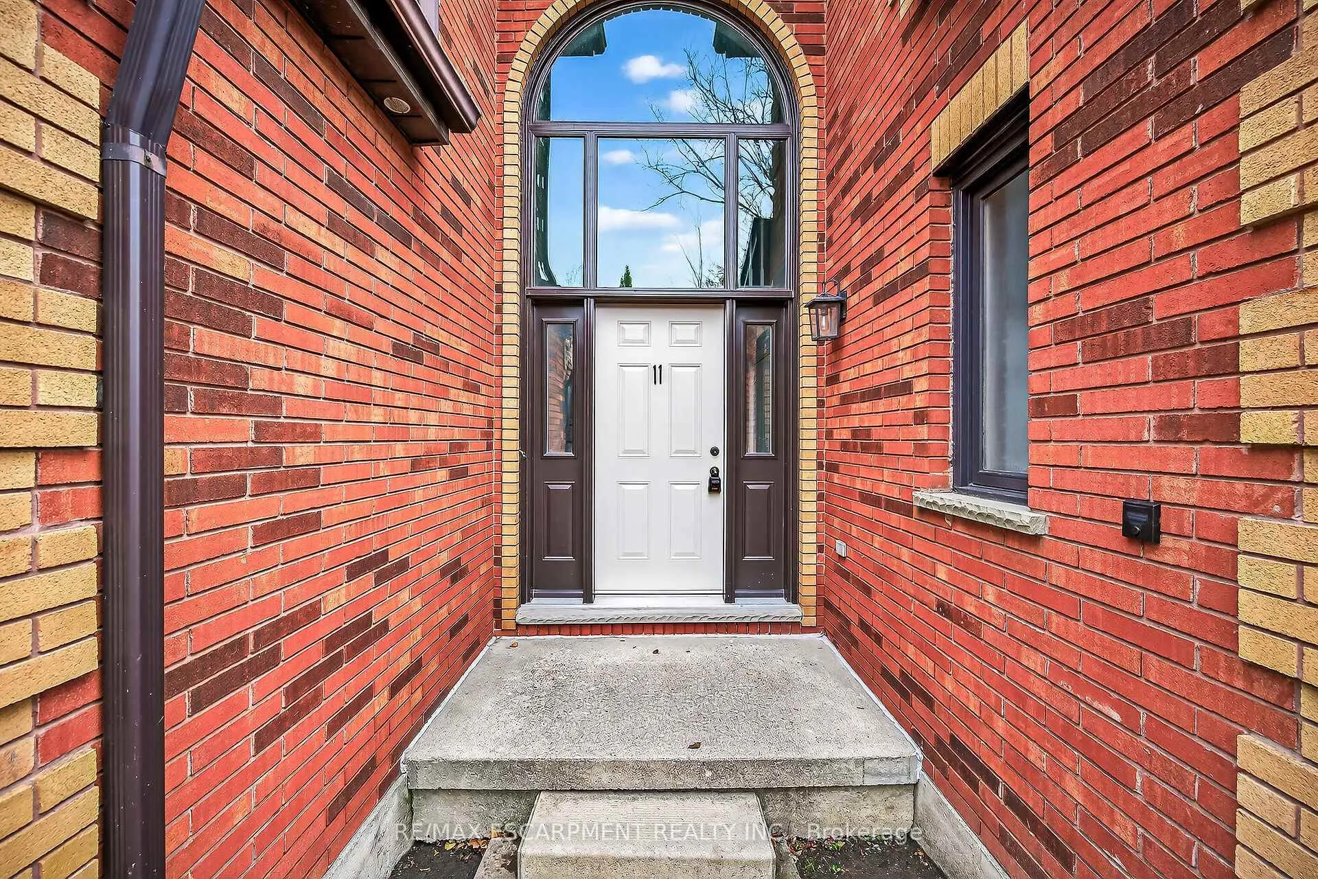 Photo 2 of Unit 11, 54 Argyle Street S, Haldimand — HOMEH