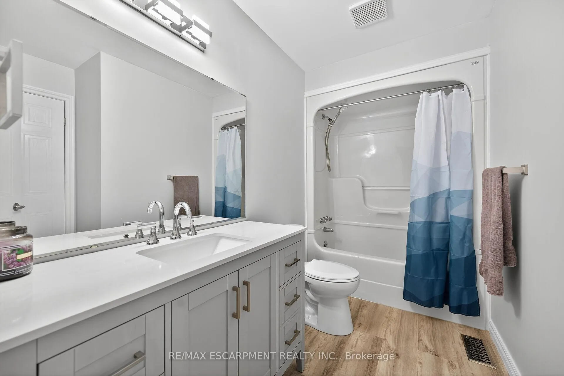 Photo 27 of Unit 11, 54 Argyle Street S, Haldimand — HOMEH