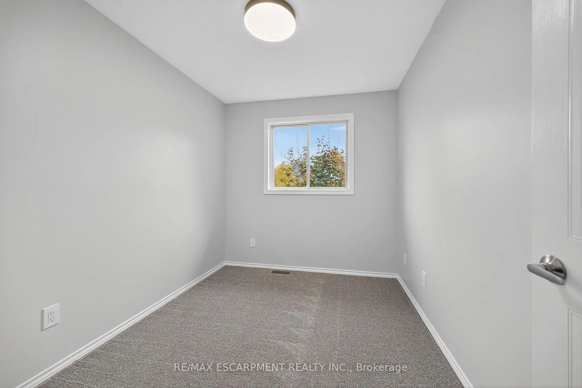 Photo 30 of Unit 11, 54 Argyle Street S, Haldimand — HOMEH