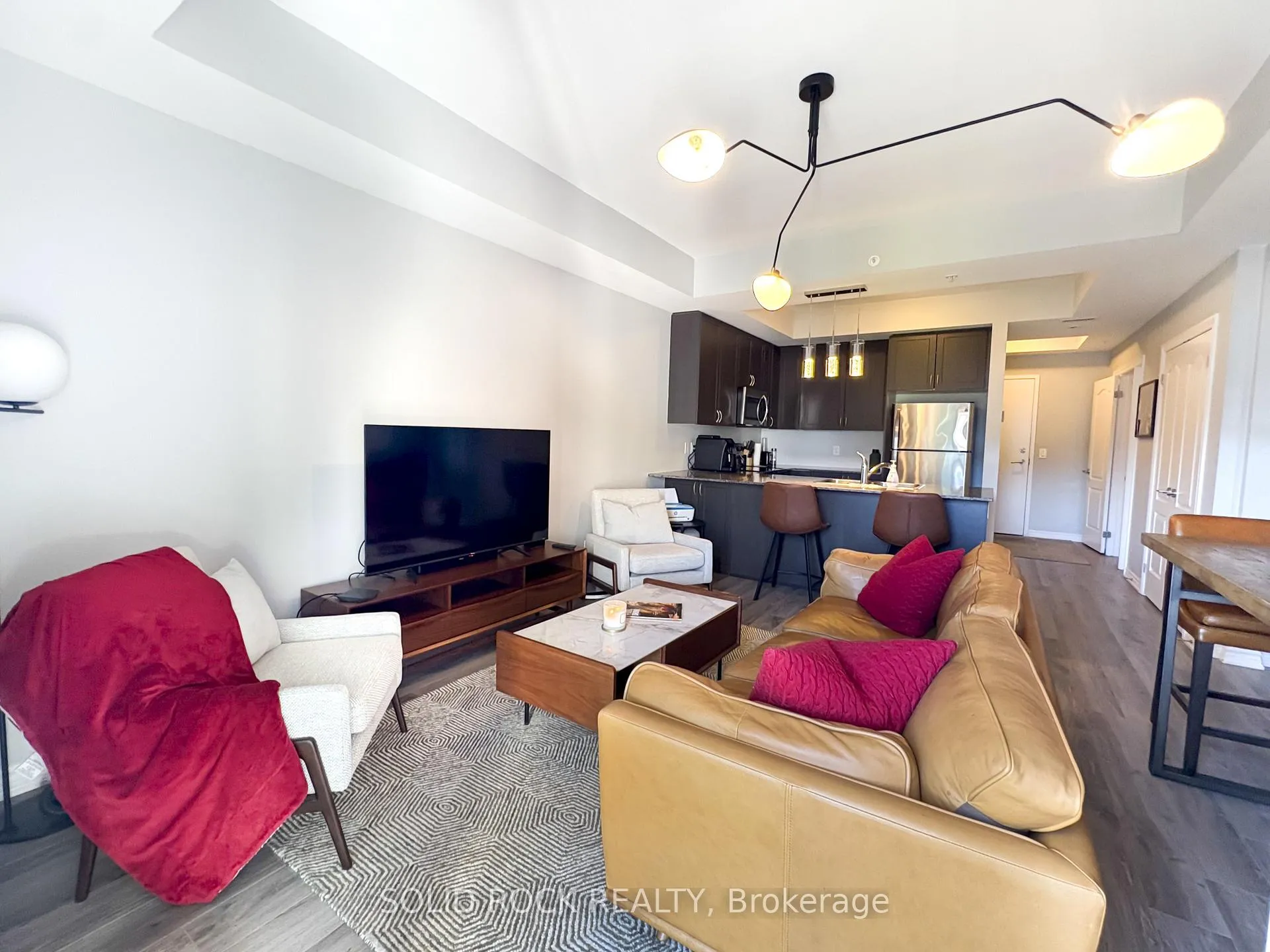 Photo 6 of Unit 403, 670 Gordon Street, Whitby, Port Whitby — HOMEH