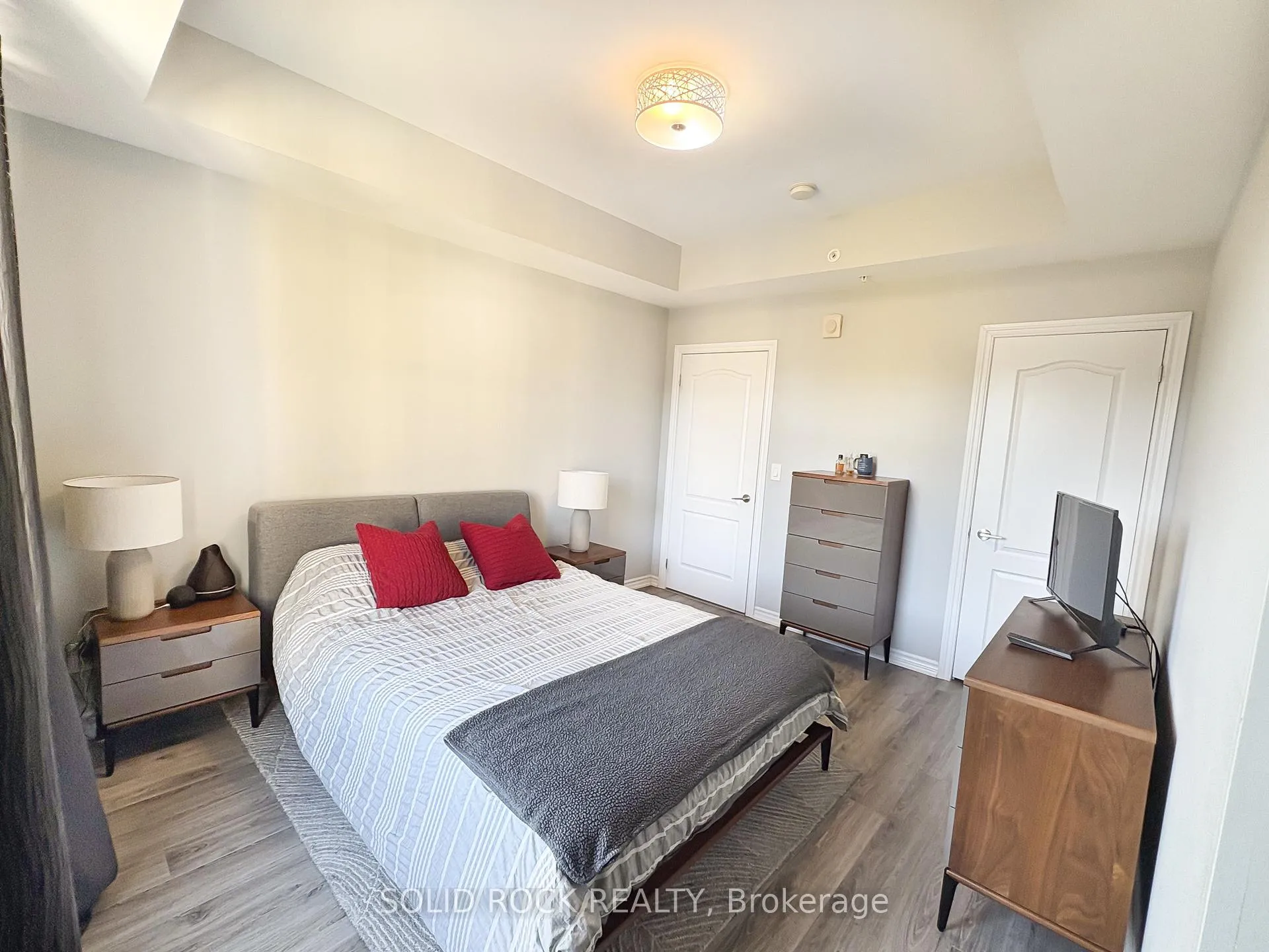 Photo 13 of Unit 403, 670 Gordon Street, Whitby, Port Whitby — HOMEH