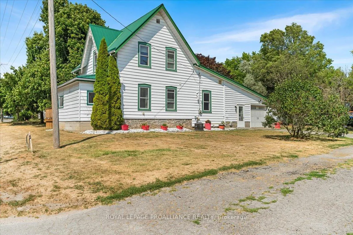 Front of 1436 County Road 15