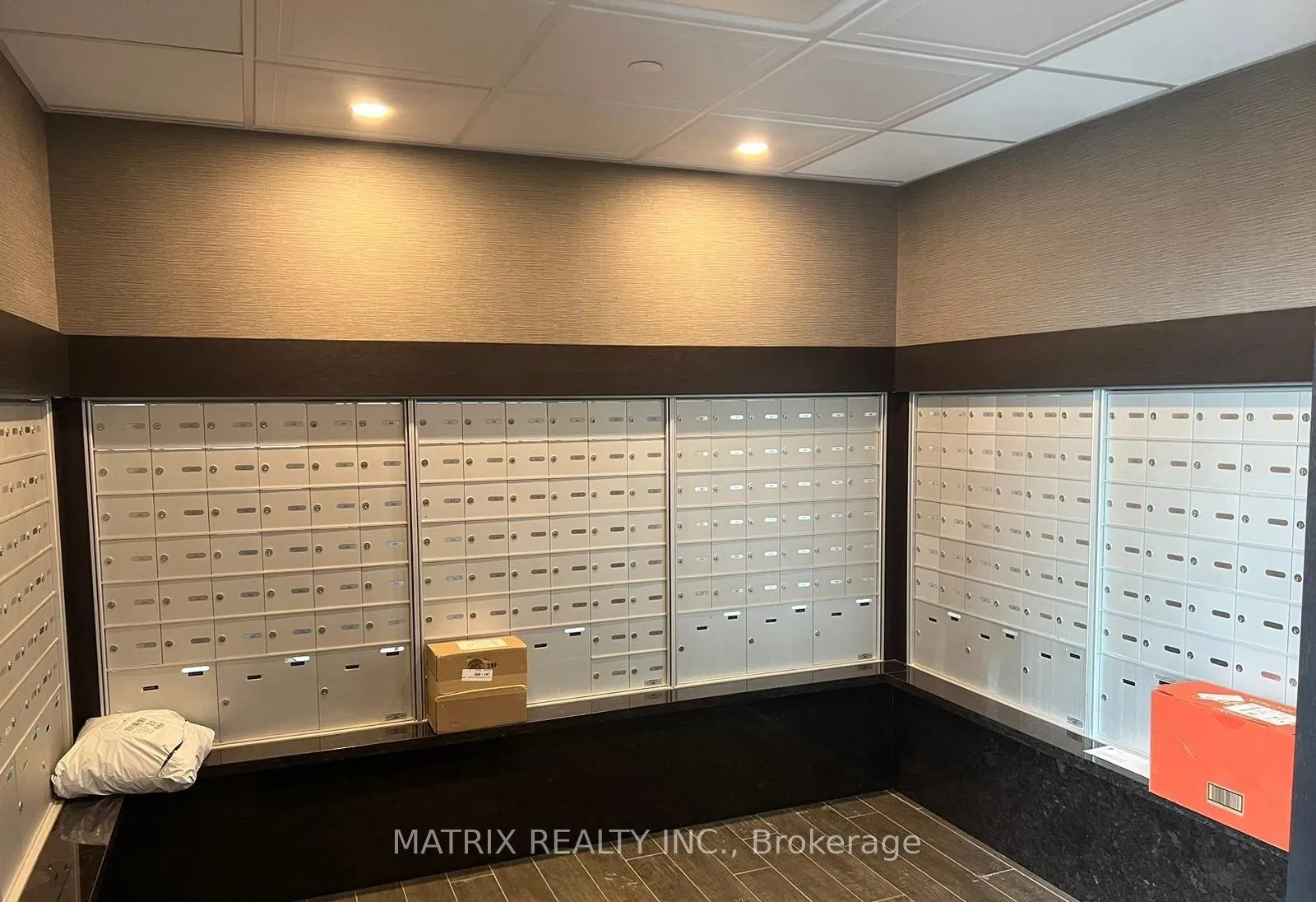 Photo 6 of Unit 308, 470 Dundas Street E, Hamilton, Waterdown — HOMEH