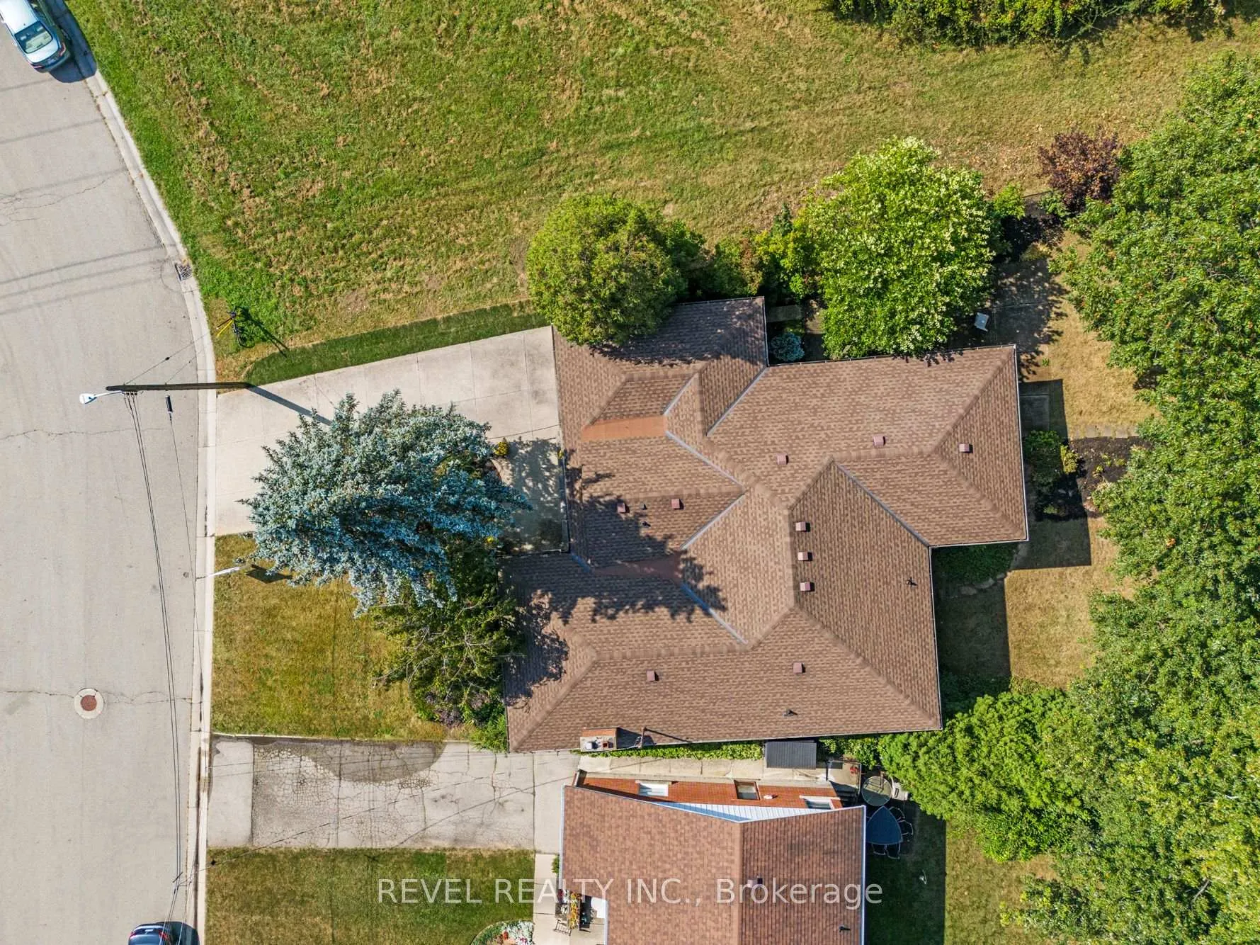 Photo 33 of 40 Bertram Drive, Hamilton, Dundas — HOMEH