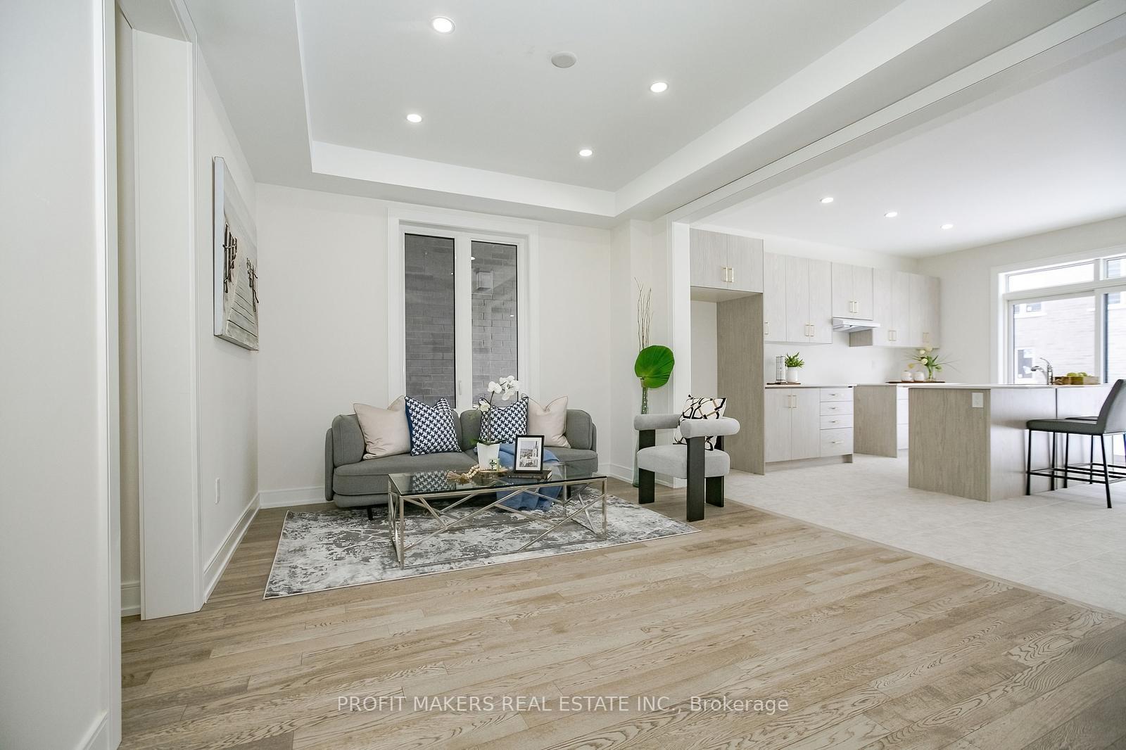 Photo 4 of 35 Stanley Leitch Drive, Kitchener, Mill Courtland Woodside Park — HOMEH