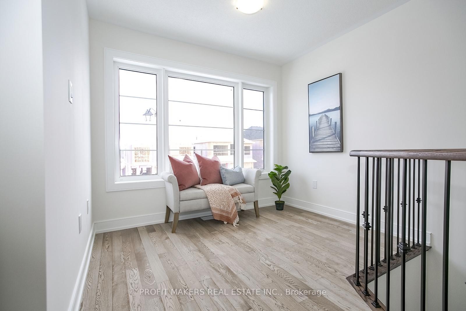 Photo 16 of 35 Stanley Leitch Drive, Kitchener, Mill Courtland Woodside Park — HOMEH