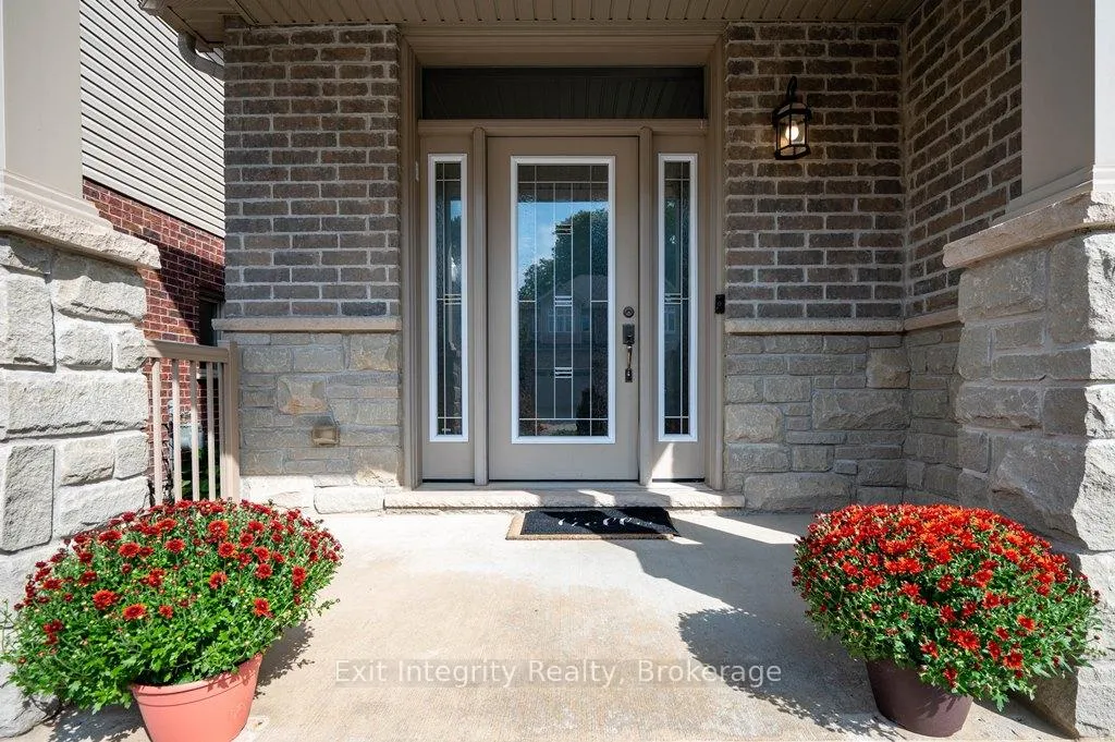 Photo 3 of 299 Moorlands Crescent, Kitchener — HOMEH