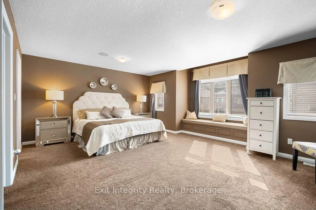 Photo 10 of 299 Moorlands Crescent, Kitchener — HOMEH