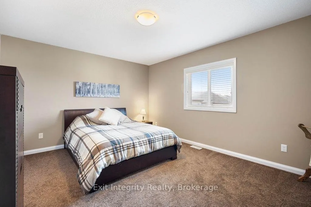 Photo 13 of 299 Moorlands Crescent, Kitchener — HOMEH