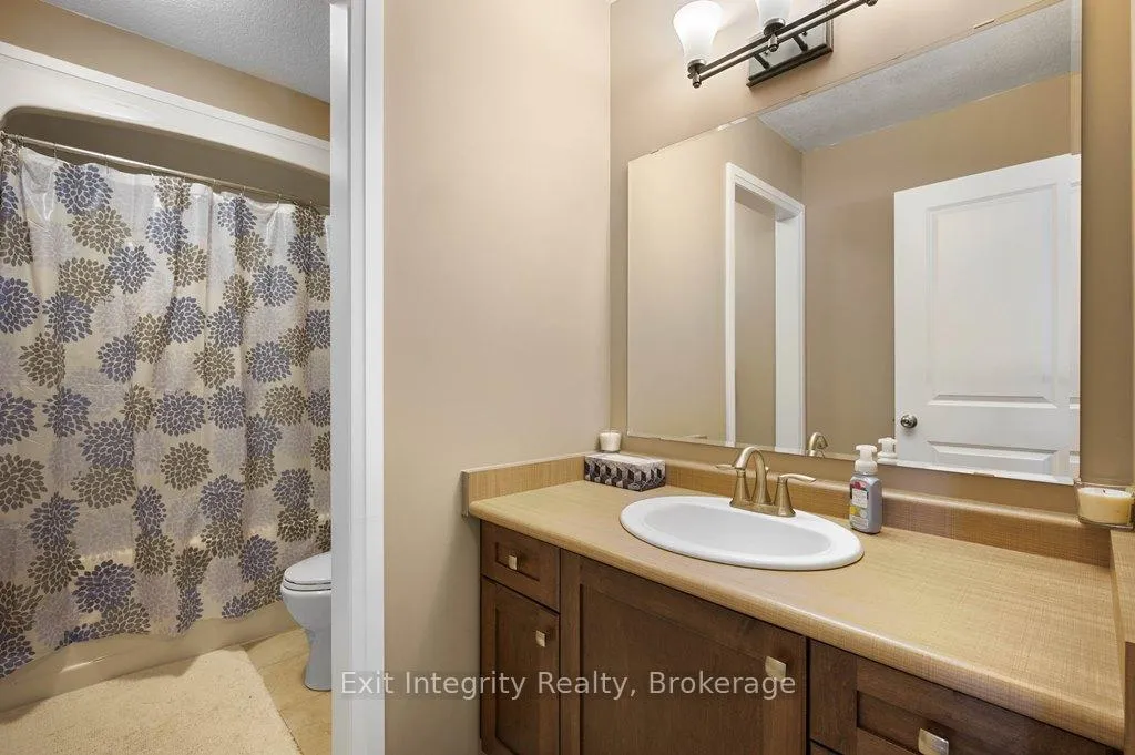 Photo 14 of 299 Moorlands Crescent, Kitchener — HOMEH