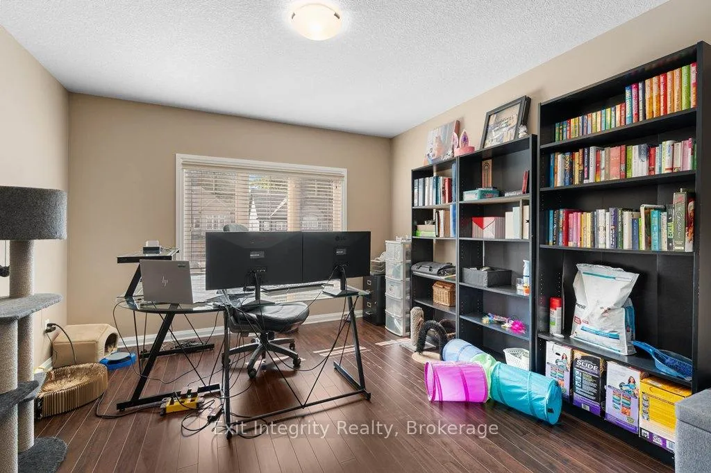 Photo 15 of 299 Moorlands Crescent, Kitchener — HOMEH