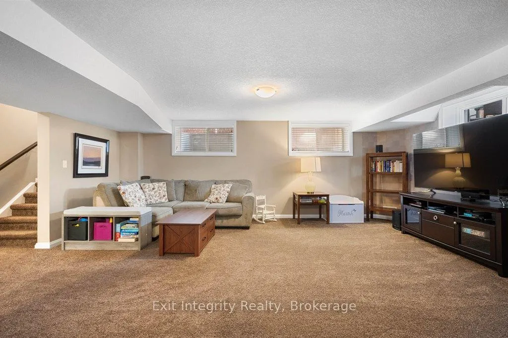 Photo 20 of 299 Moorlands Crescent, Kitchener — HOMEH