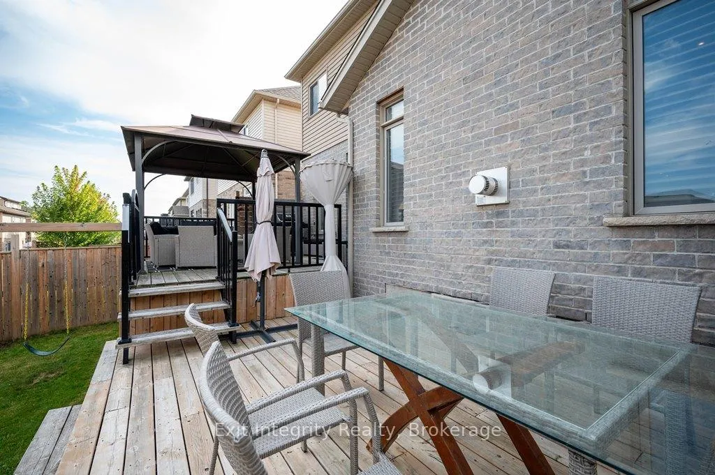 Photo 22 of 299 Moorlands Crescent, Kitchener — HOMEH