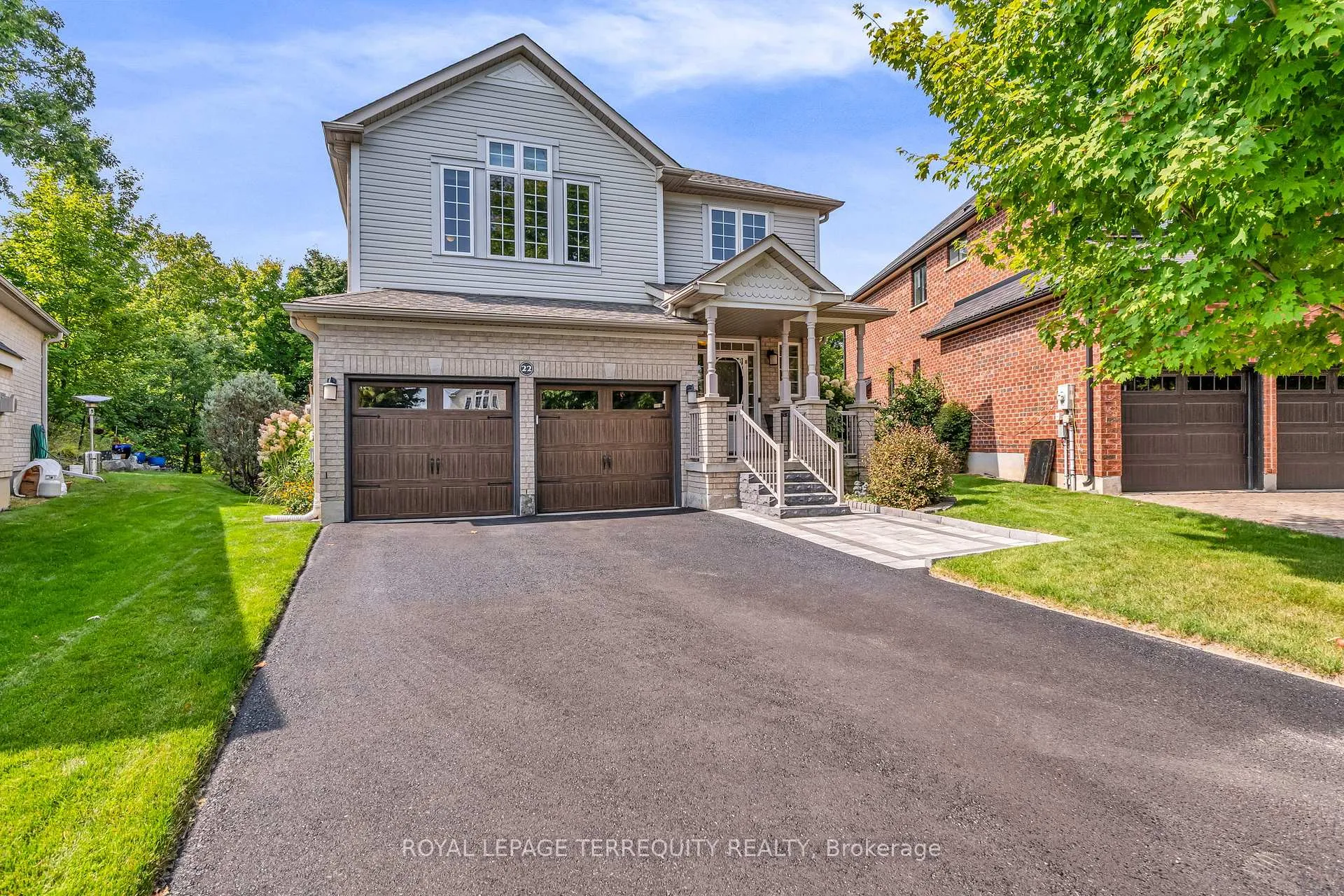 Photo 1 of 22 Willard Hunt Court, King, Schomberg — HOMEH