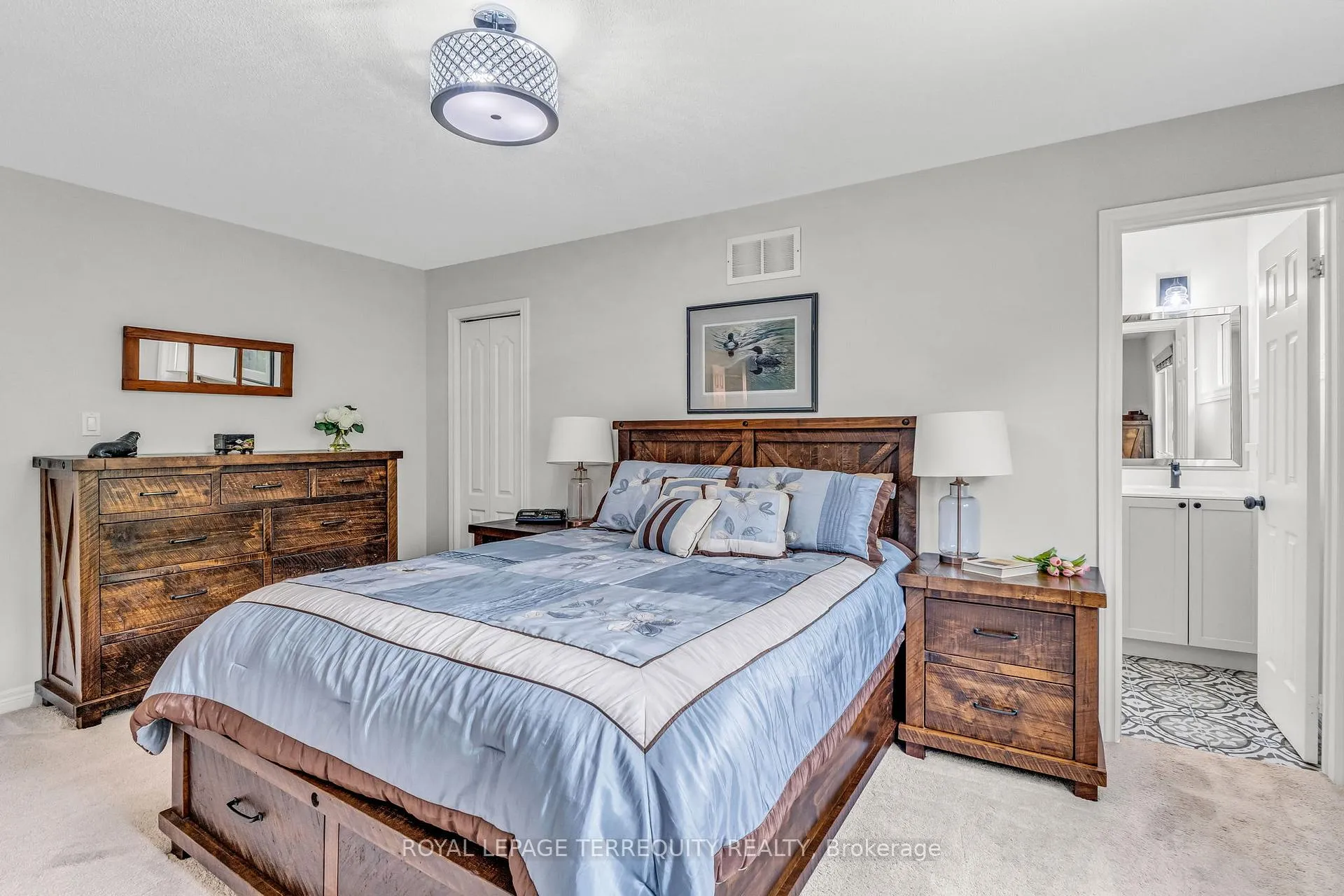 Photo 16 of 22 Willard Hunt Court, King, Schomberg — HOMEH
