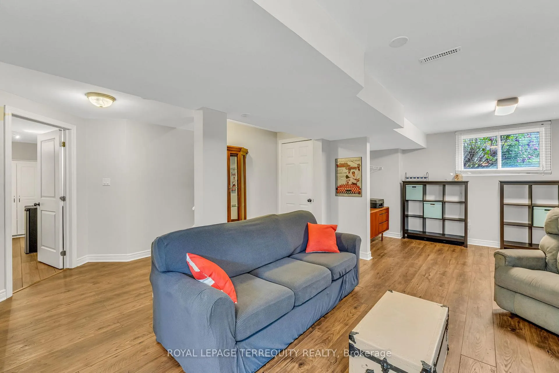 Photo 21 of 22 Willard Hunt Court, King, Schomberg — HOMEH