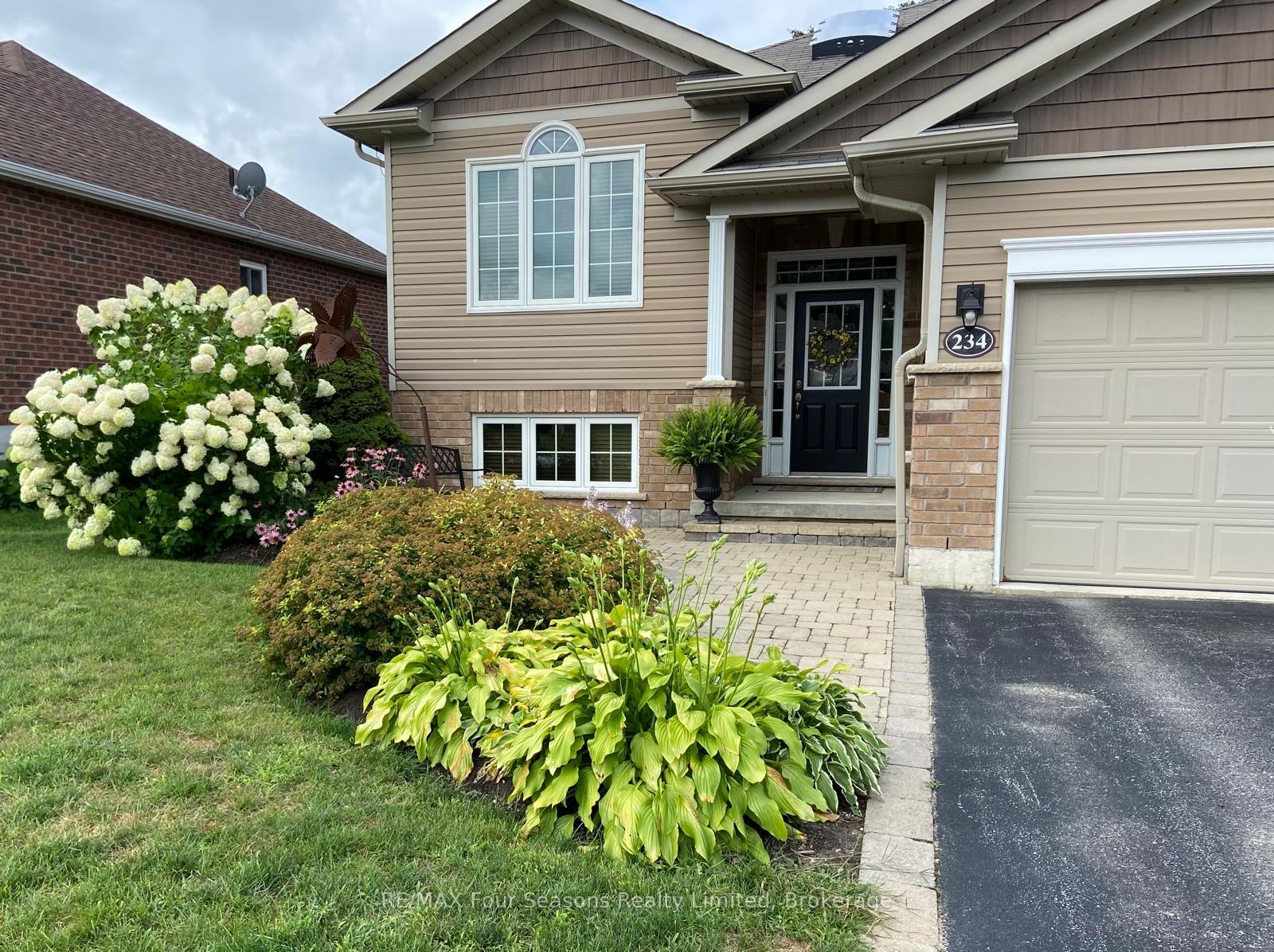 Photo 3 of 234 Dominion Drive, Clearview, Stayner — HOMEH