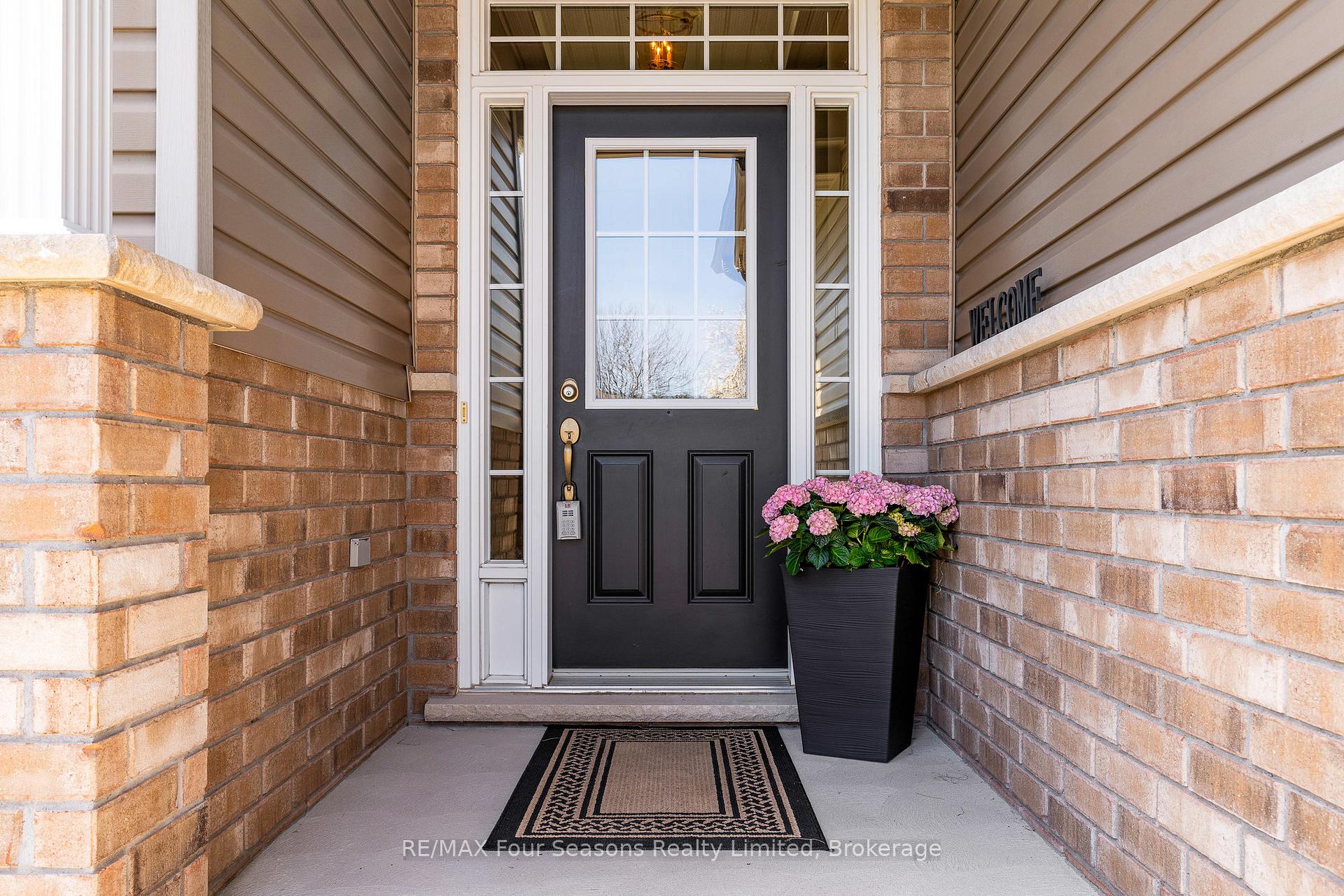 Photo 4 of 234 Dominion Drive, Clearview, Stayner — HOMEH