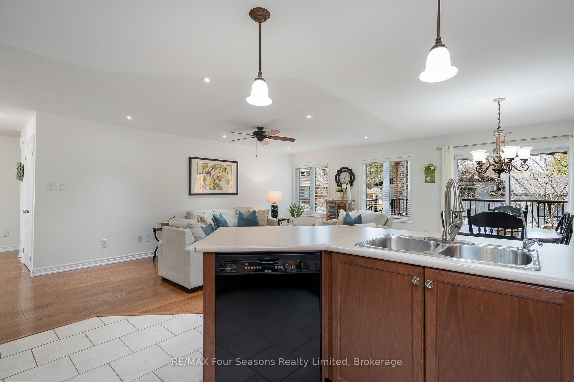 Photo 12 of 234 Dominion Drive, Clearview, Stayner — HOMEH