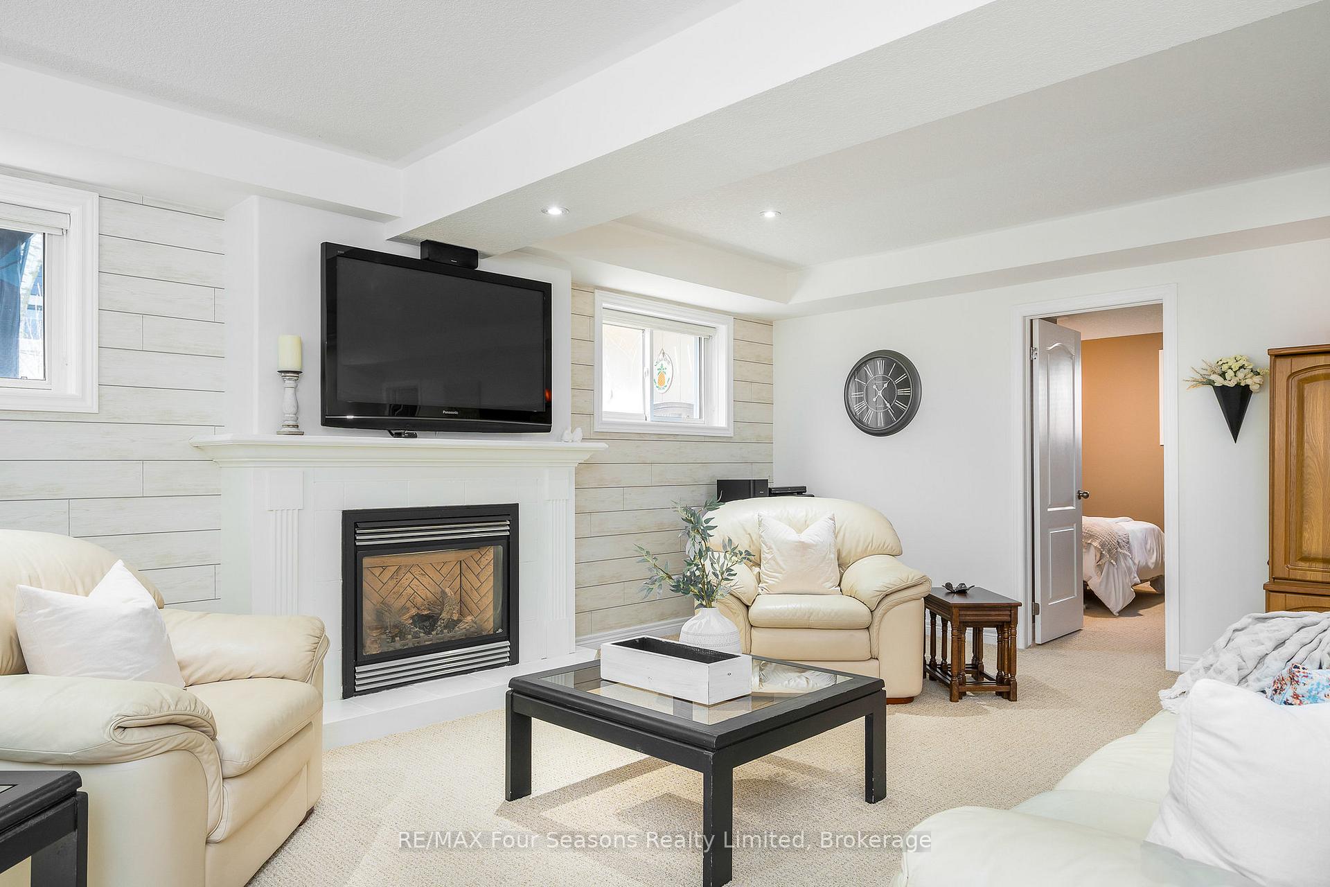 Photo 29 of 234 Dominion Drive, Clearview, Stayner — HOMEH