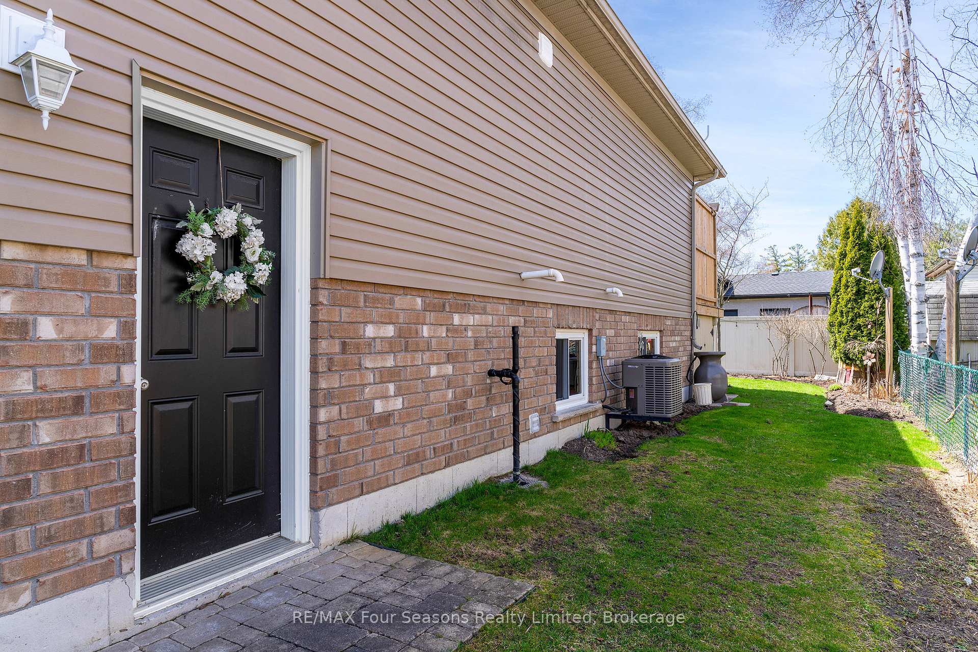 Photo 49 of 234 Dominion Drive, Clearview, Stayner — HOMEH