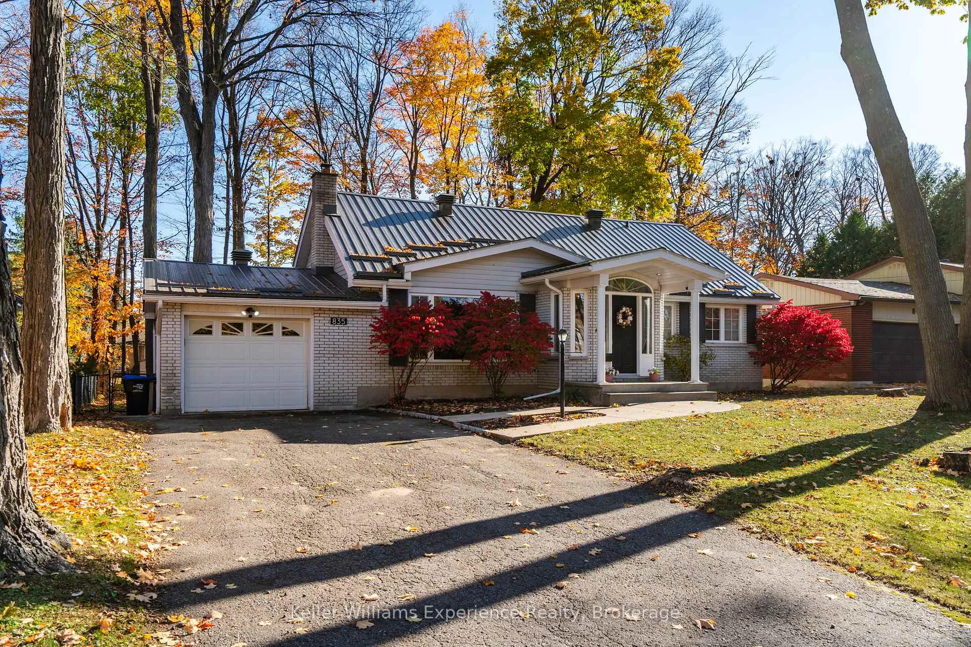 Photo 2 of 835 Dominion Avenue, Midland — HOMEH