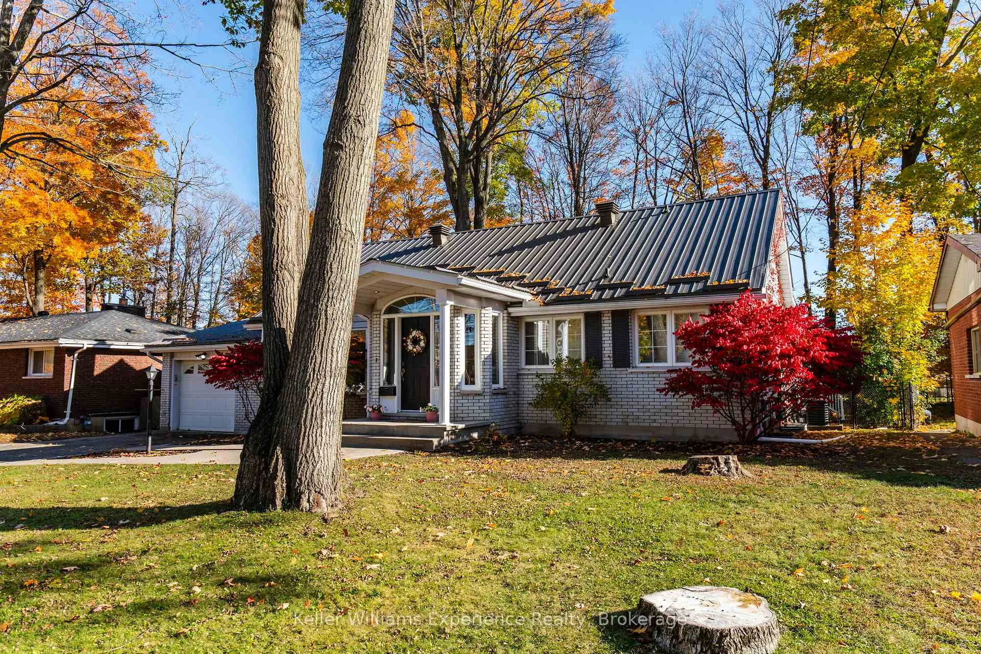 Photo 4 of 835 Dominion Avenue, Midland — HOMEH