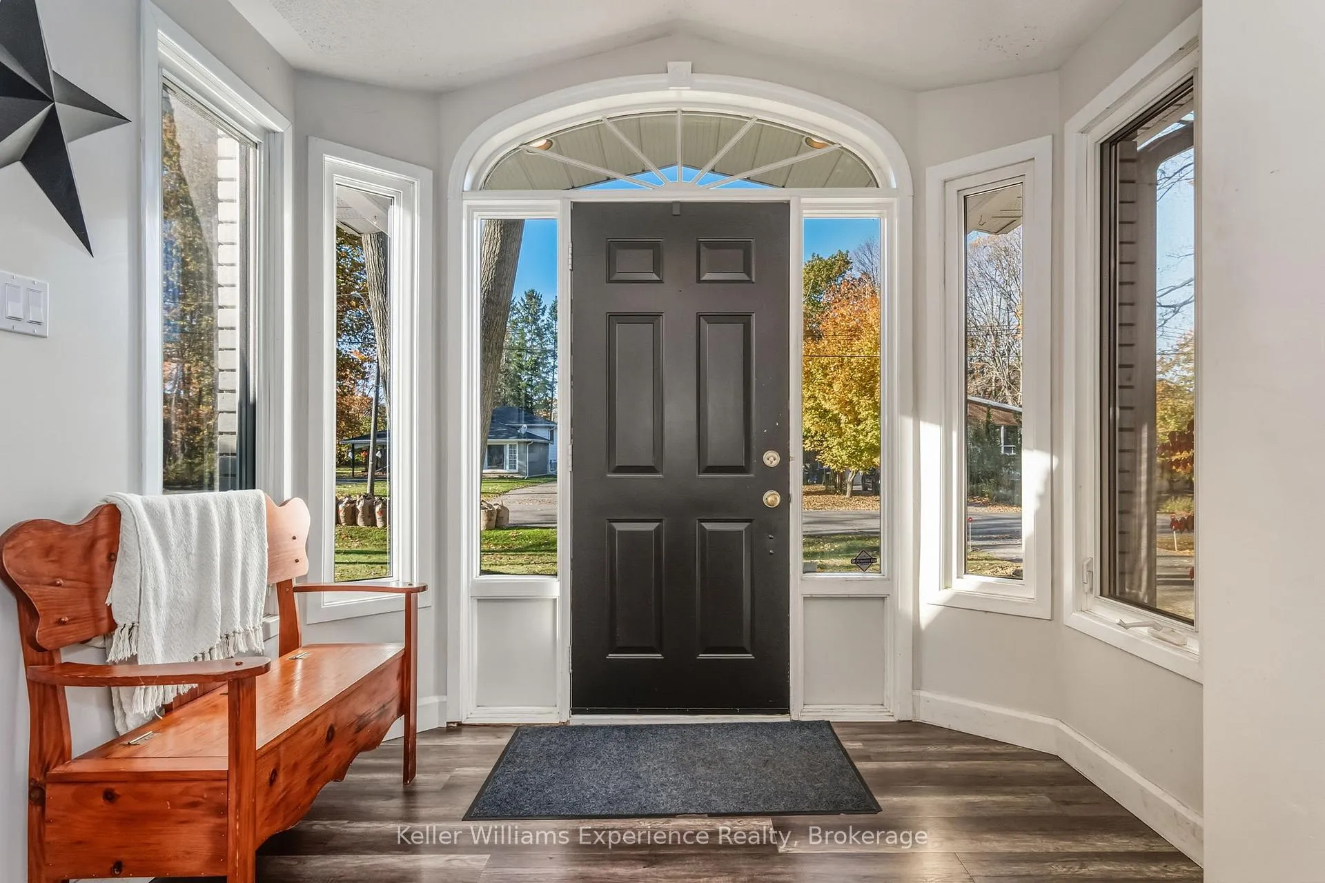 Photo 7 of 835 Dominion Avenue, Midland — HOMEH