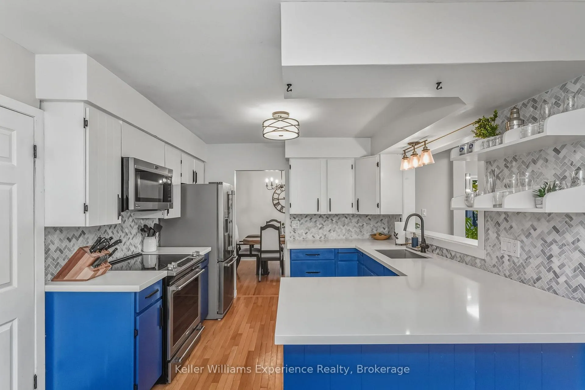 Photo 8 of 835 Dominion Avenue, Midland — HOMEH