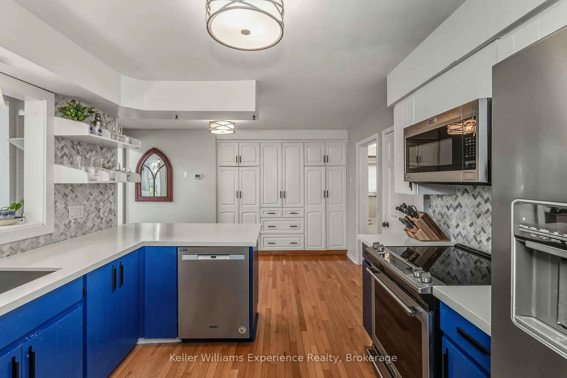 Photo 11 of 835 Dominion Avenue, Midland — HOMEH