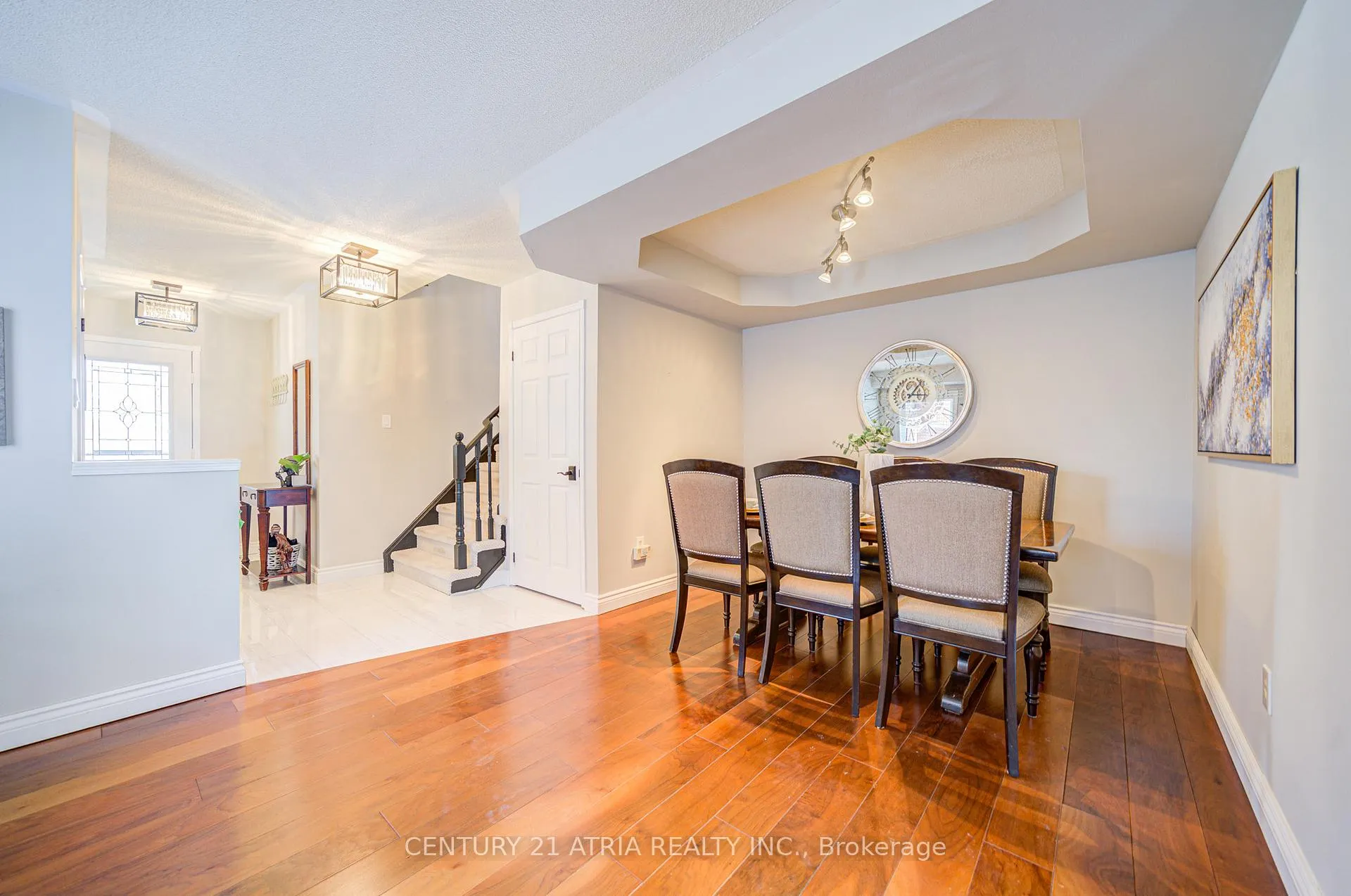 Photo 7 of 98 Woodroof Crescent, Aurora, Bayview Wellington — HOMEH