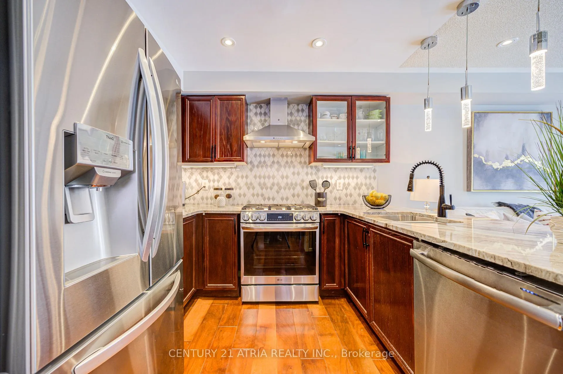 Photo 20 of 98 Woodroof Crescent, Aurora, Bayview Wellington — HOMEH