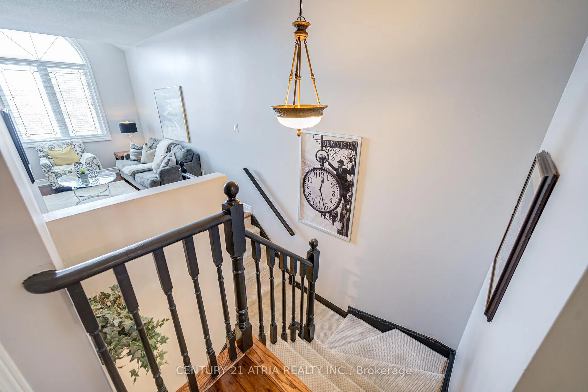 Photo 23 of 98 Woodroof Crescent, Aurora, Bayview Wellington — HOMEH