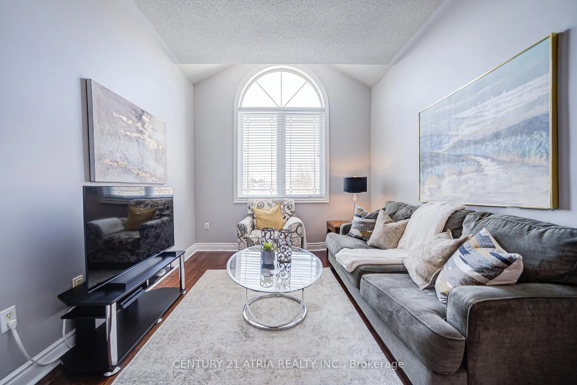 Photo 24 of 98 Woodroof Crescent, Aurora, Bayview Wellington — HOMEH