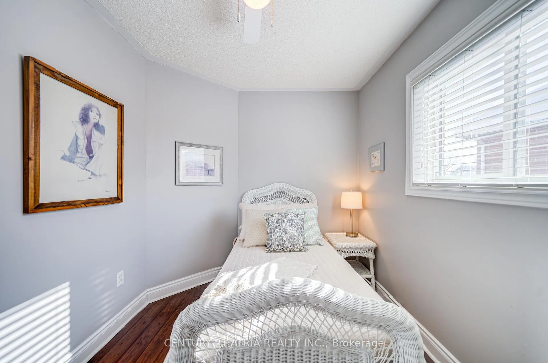 Photo 30 of 98 Woodroof Crescent, Aurora, Bayview Wellington — HOMEH