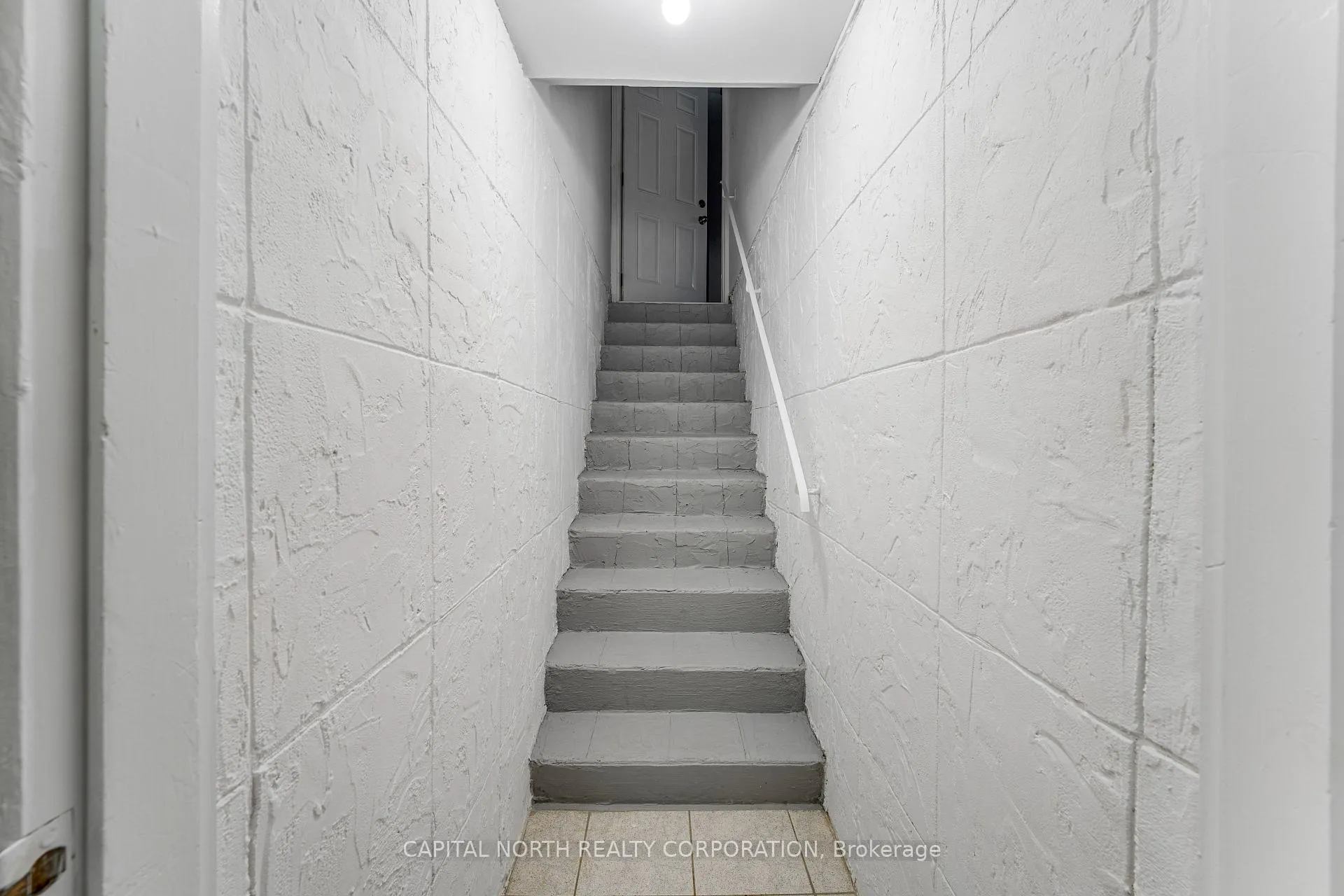 Photo 3 of Unit Basement, 2 Olive Green Road, Vaughan, East Woodbridge — HOMEH